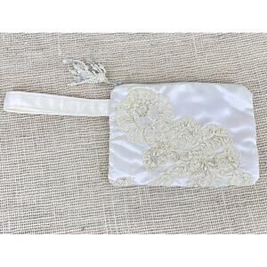 Wedding wristlet, Bridal clutch, evening bag, Handmade, Pearls, lace, satin